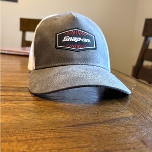Snap-on Classic Gray and White Men's Hat